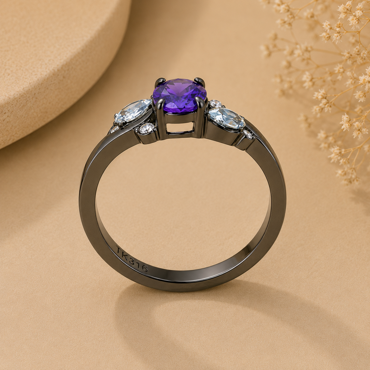 Noir Royale Ring